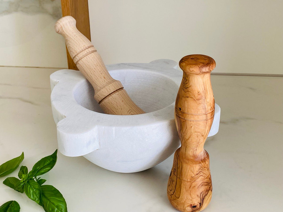 Mörser 20 cm Durchmesser aus weißem Carrara-Marmor mit Stößel aus Olivenholz + Stößel aus Buchenholz