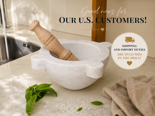 Mortar diameter 20 cm in White Carrara Marble with Beech Wood Pestle