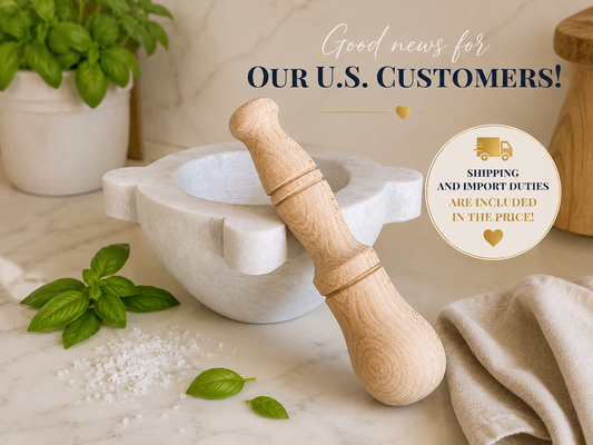 Mortar diameter 18 cm in White Carrara Marble with Beech Wood Pestle