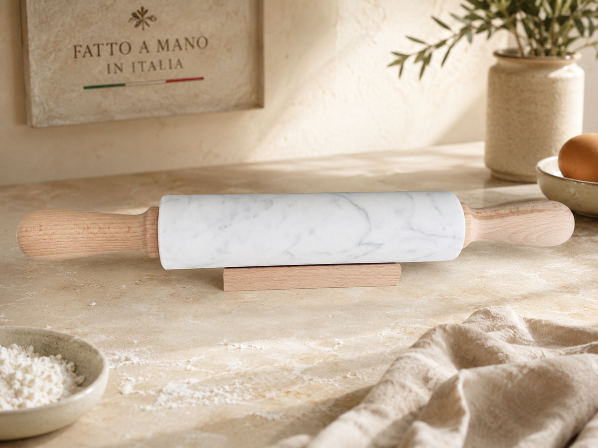 Rolling pin in white Carrara marble (length 47 cm) with beech wood handles
