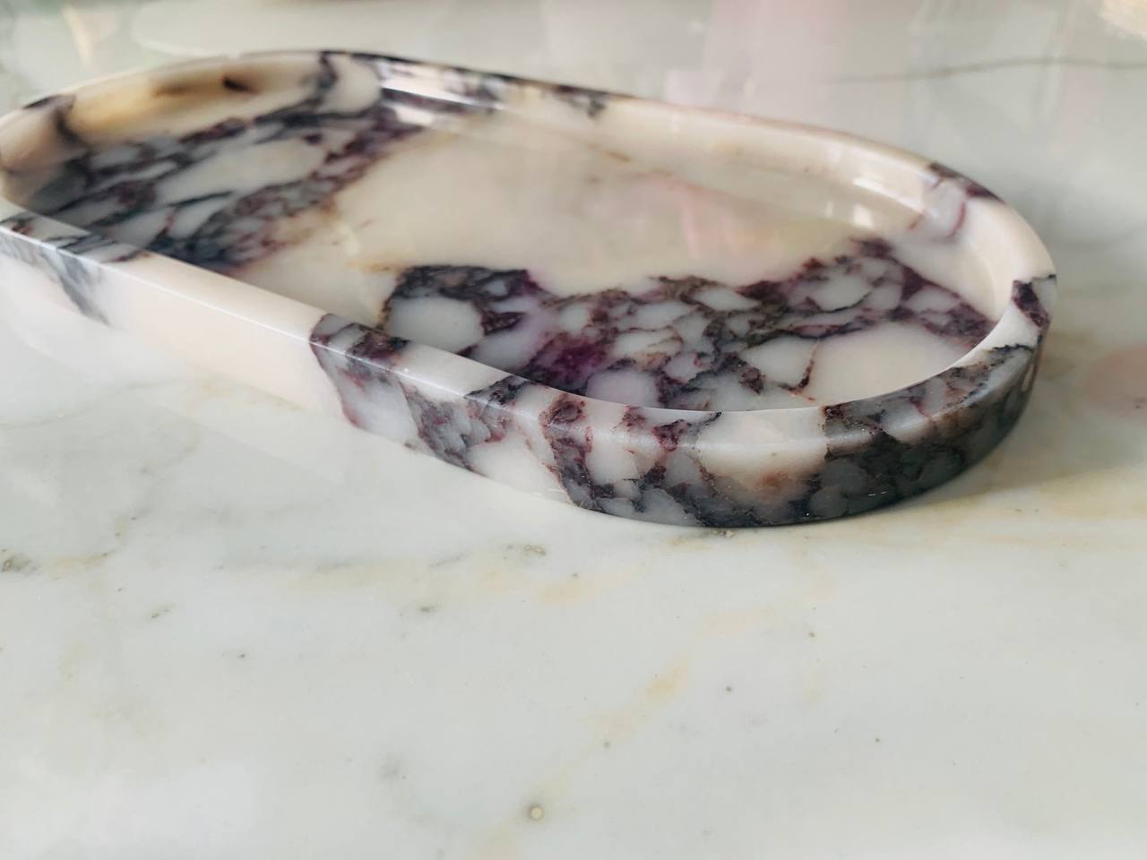 Vassoio in Marmo Naturale Calacatta Viola – Bianco con Venature Porpora – Eleganza nella Pietra, Regalo Perfetto per Matrimonio