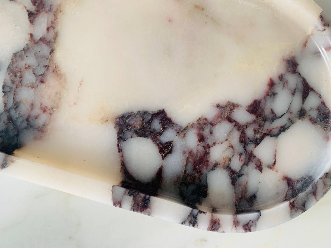 Vassoio in Marmo Naturale Calacatta Viola – Bianco con Venature Porpora – Eleganza nella Pietra, Regalo Perfetto per Matrimonio