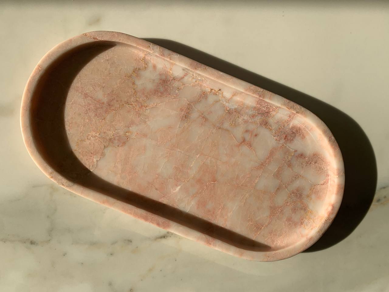 Vassoio in Marmo Naturale Rosa Crema – Rosa Delicato – Eleganza nella Pietra, Regalo Perfetto per Matrimonio