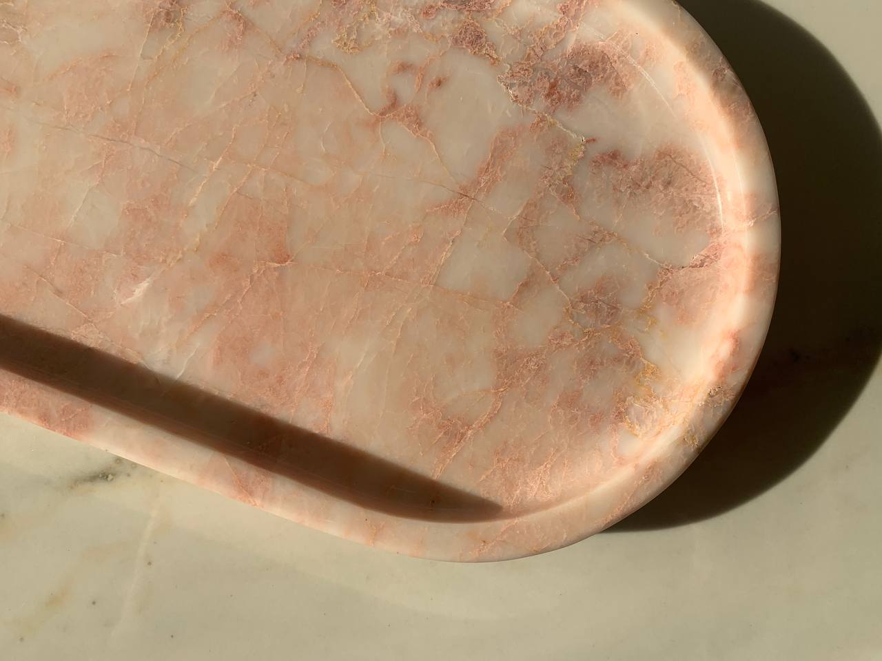 Vassoio in Marmo Naturale Rosa Crema – Rosa Delicato – Eleganza nella Pietra, Regalo Perfetto per Matrimonio