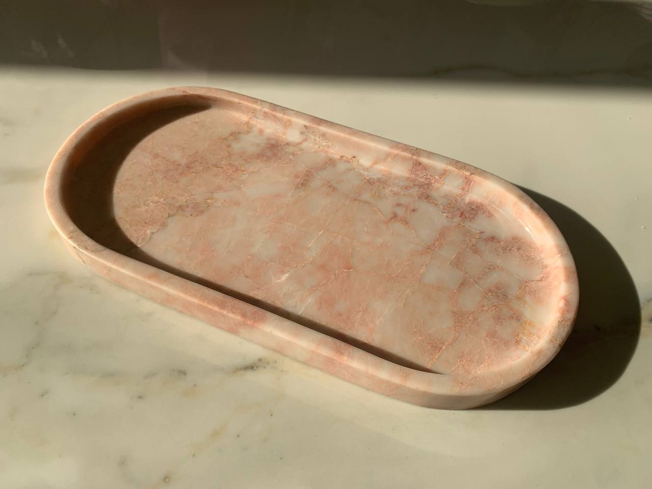 Vassoio in Marmo Naturale Rosa Crema – Rosa Delicato – Eleganza nella Pietra, Regalo Perfetto per Matrimonio